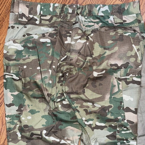 NWT Tactical Pants Khaki & Camo Medium - Picture 7 of 13